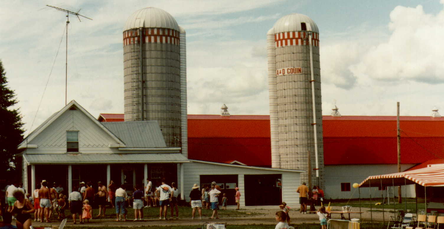 Ferme Ancetrale (vers 1990): Saint-Julien-de-Wolfestown Ferme Ancetrale (vers 1990): Saint-Julien-de-Wolfestown